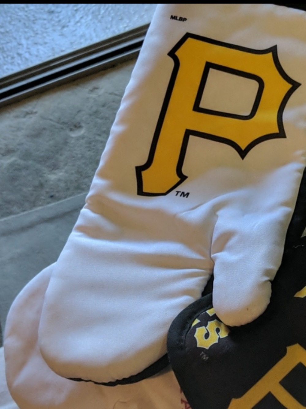 NWT Pittsburgh Pirates Cooking MIT